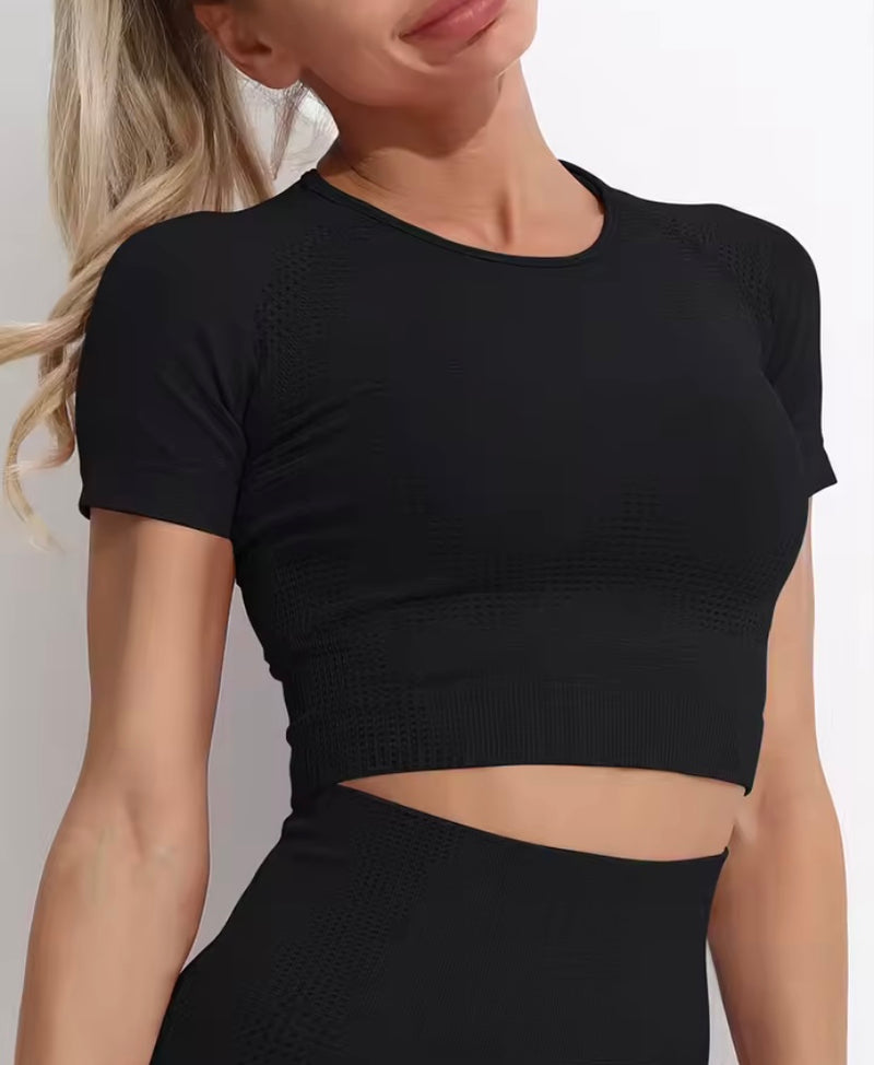 Cropped Mia